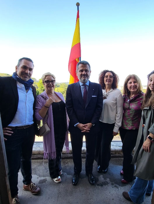 L’Ambasciatore di Spagna in Italia con i Docenti della Sección